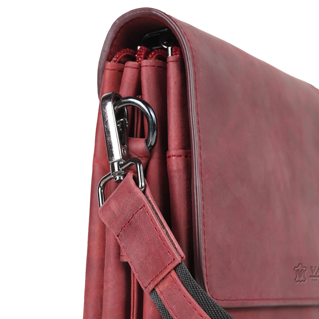 VALANTI Women’s Crossbody Bag, buckle or fastening detail