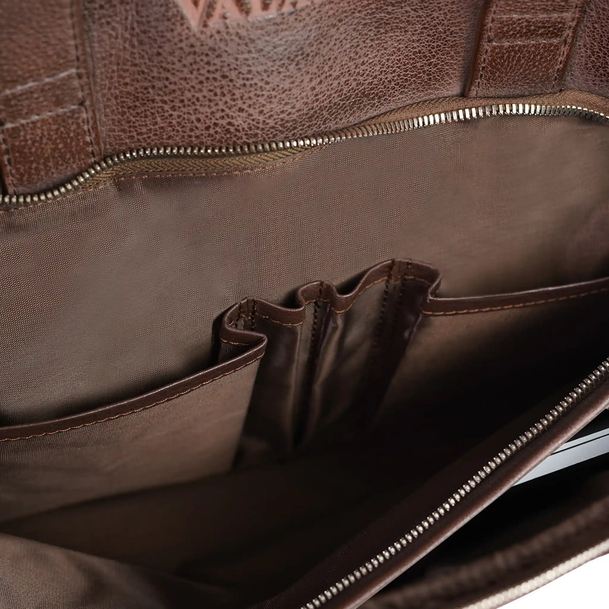 VALANTI men's leather laptop bag with front storage pocket